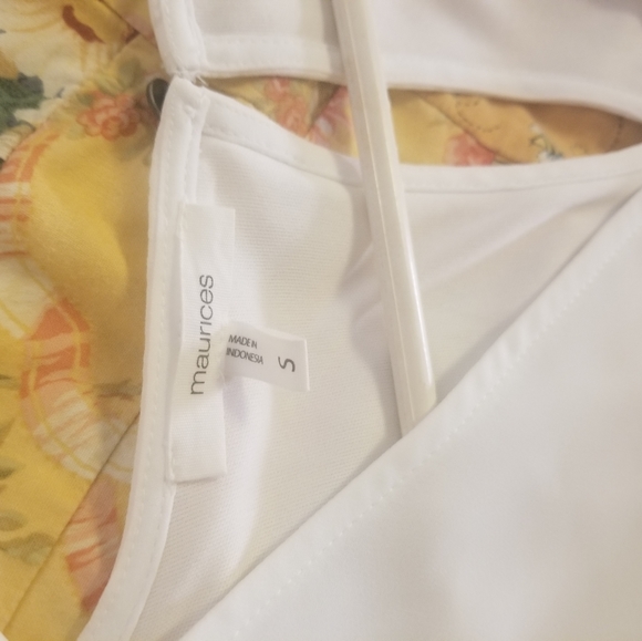 White wrap dress - Picture 5 of 8